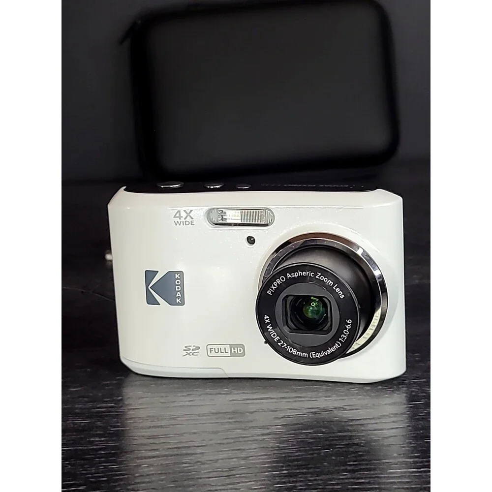 Kodak Pixpro FZ45 16MP HD Digital Camera White 16GB Bundle - Refurbished EX